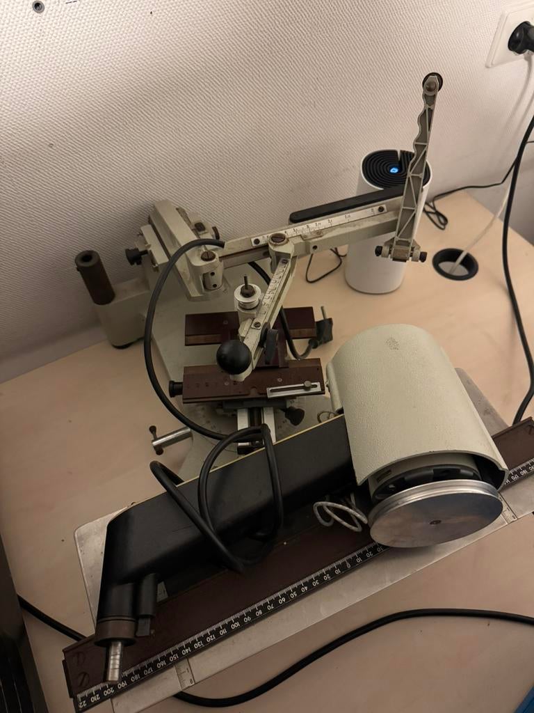 Gravograph graveermachine + uitgebreide letterset, Hobby en Vrije tijd, Elektronica-componenten, Gebruikt, Ophalen