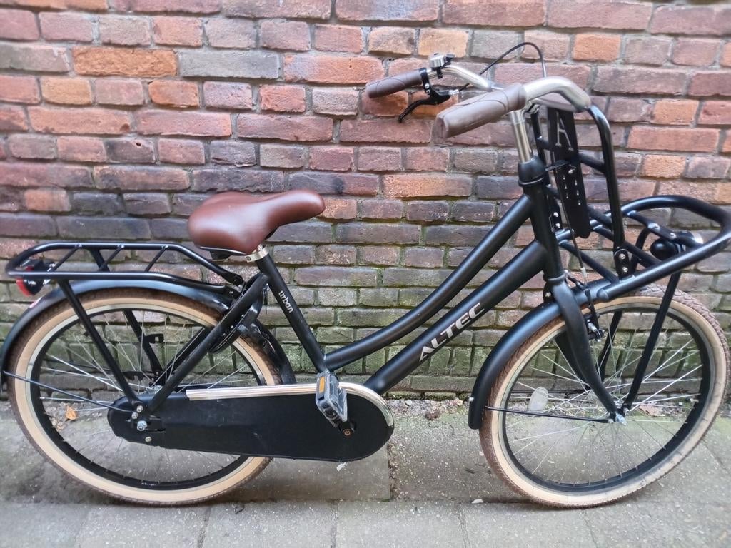 Mooie meisjes fiets met licht slot  en garantie, Fietsen en Brommers, Fietsen | Meisjes, Terugtraprem, Altec, 24 inch, Ophalen of Verzenden