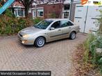Ford Focus 1.8-16V Ghia, Auto's, Gebruikt, 4 cilinders, Startonderbreker, Beige