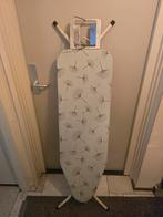 Strijkplank - Handig en compact!, Ophalen of Verzenden, Gebruikt, Strijkijzer met snoer