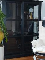 IKEA Malsjö Vitrinekast Zwart - Zo goed als nieuw, Huis en Inrichting, Kasten | Vitrinekasten, Met deur(en), 100 tot 150 cm, Glas
