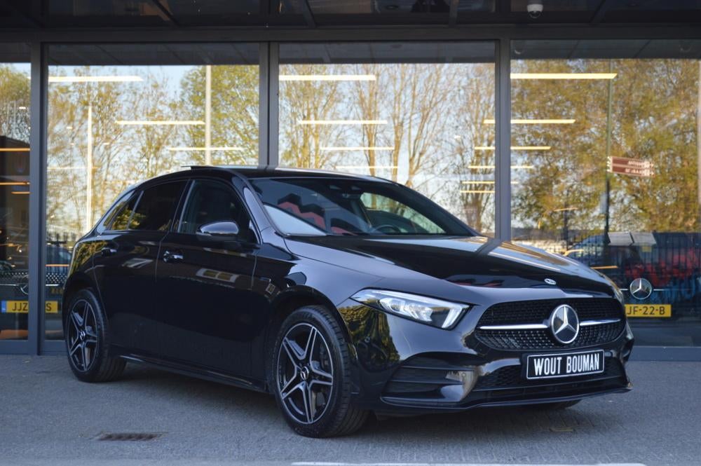 Mercedes-Benz A-Klasse 250 e AMG Led Panorama Widescreen Sfe, Auto's, Gebruikt, Euro 6, 4 cilinders, Zwart