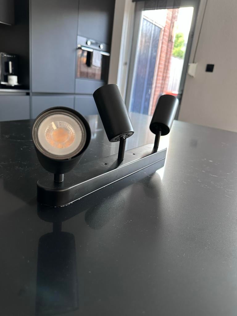 Zwarte 3-lichts opbouwspot met GU10 lichtbronnen, Huis en Inrichting, Lampen | Spots, Ophalen, Metaal of Aluminium, Zo goed als nieuw