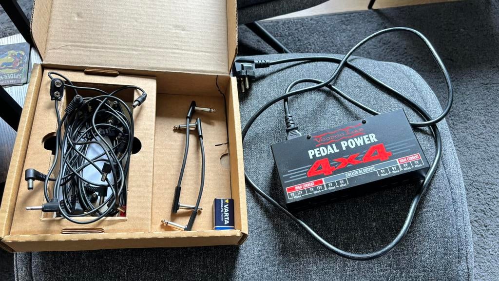 Voodoo Lab Pedal Power 4x4, Muziek en Instrumenten, Ophalen of Verzenden, Zo goed als nieuw