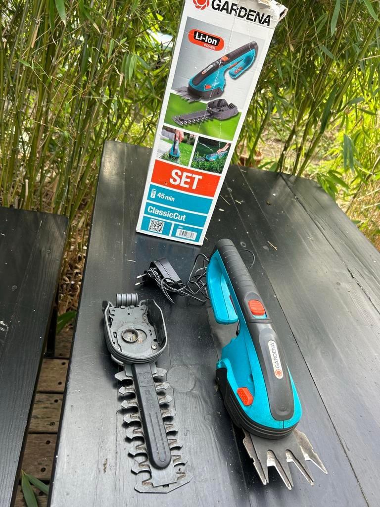 GARDENA ClassicCut Li-ion Accu Grastrimmer Set, Tuin en Terras, Heggenscharen, Ophalen of Verzenden, Gebruikt, Accu