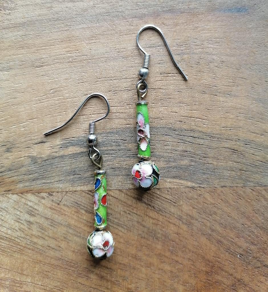 Nieuwe zelfgemaakte oorbellen met Chinese kralen groen/blauw, Overige materialen, Hangers, Nieuw, Ophalen of Verzenden