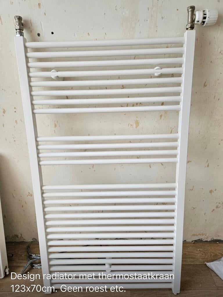 Design radiator met thermostaatkraan 123x70cm, Ophalen, Gebruikt, Radiator, 60 tot 150 cm