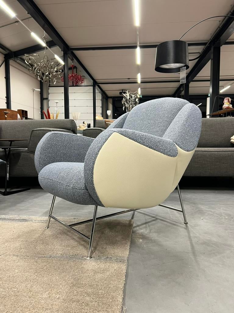 Nieuw Leolux Anton Fauteuil stof leer Design stoel, Leolux, Nieuw, 75 tot 100 cm, Ophalen of Verzenden