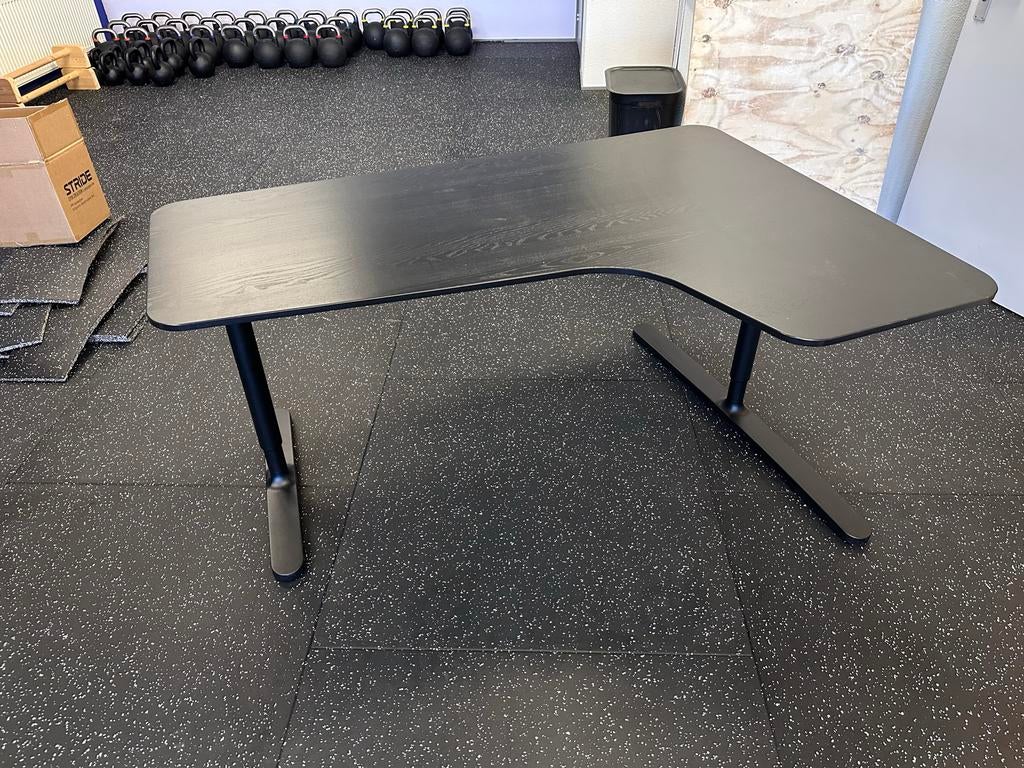 Ikea Bekant Hoekbureau zwart, Ophalen, Zwart, Gebruikt, Spaanplaat of MDF