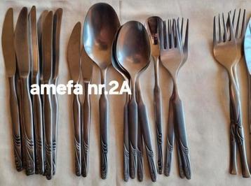 Bestek Amefa smalle relief bewerkte handvatten twee modellen beschikbaar voor biedingen