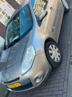 Renault Clio 1.2  benzine 16V 55KW 5-DRS E4 2010 Beige, Auto's, Renault, 47 €/maand, Origineel Nederlands, Te koop, 5 stoelen