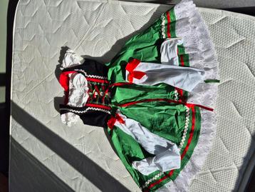 Drindl jurk incl ondershirt en kousen beschikbaar voor biedingen