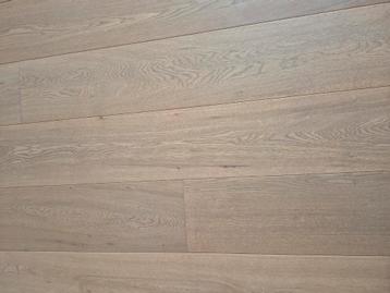houten vloer ruim 40m2 warm eiken beschikbaar voor biedingen