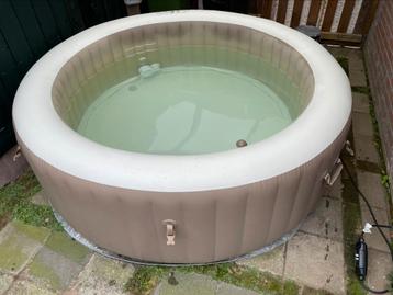 Intex PureSpa 4 persoons (verwarming defect) beschikbaar voor biedingen