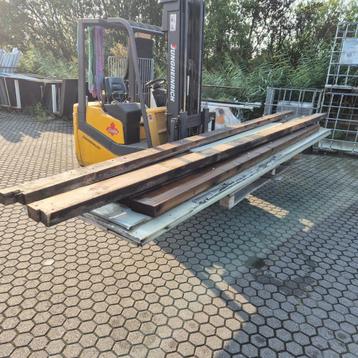 AANTAL ZWARE HOUTEN BALKEN 175 X75 MM LENGTE 365 EN 400 CM  beschikbaar voor biedingen