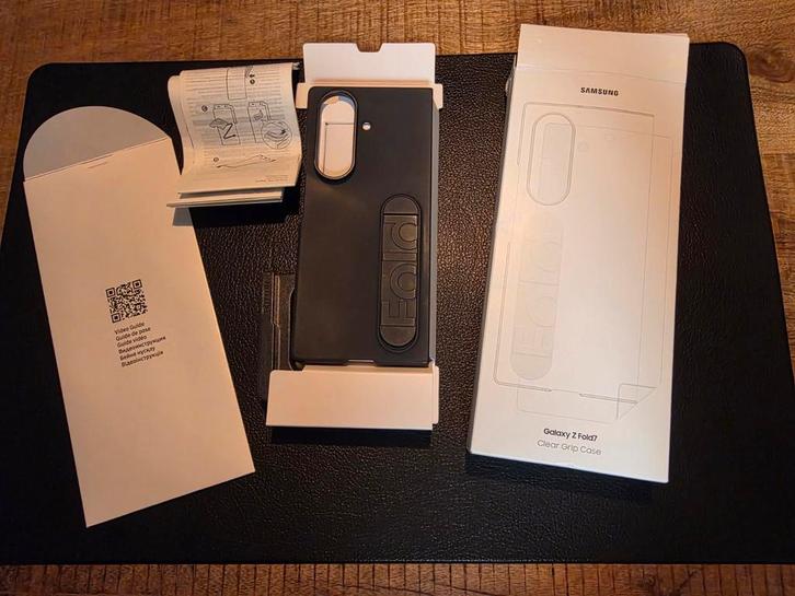 Samsung Galaxy Z Fold7 zwart silicone hoesje (origineel), Telecommunicatie, Mobiele telefoons | Toebehoren en Onderdelen, Zo goed als nieuw