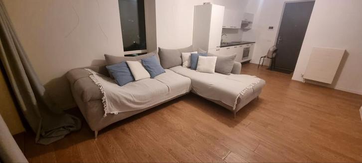 Ruime hoekbank - 3.2m x 2.3m, Huis en Inrichting, Banken | Bankstellen, Vierpersoons of meer, 150 cm of meer, Ophalen