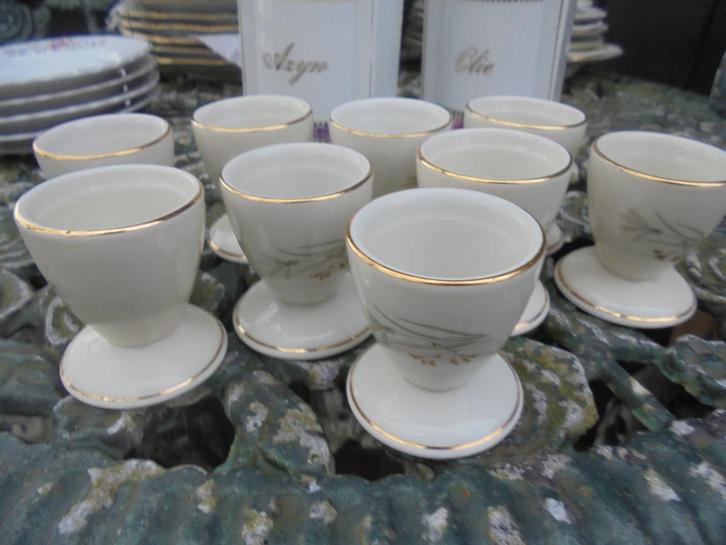 9 x Eierdop KPM Krister met wit bloem takje, Antiek en Kunst, Antiek | Servies los, Ophalen of Verzenden