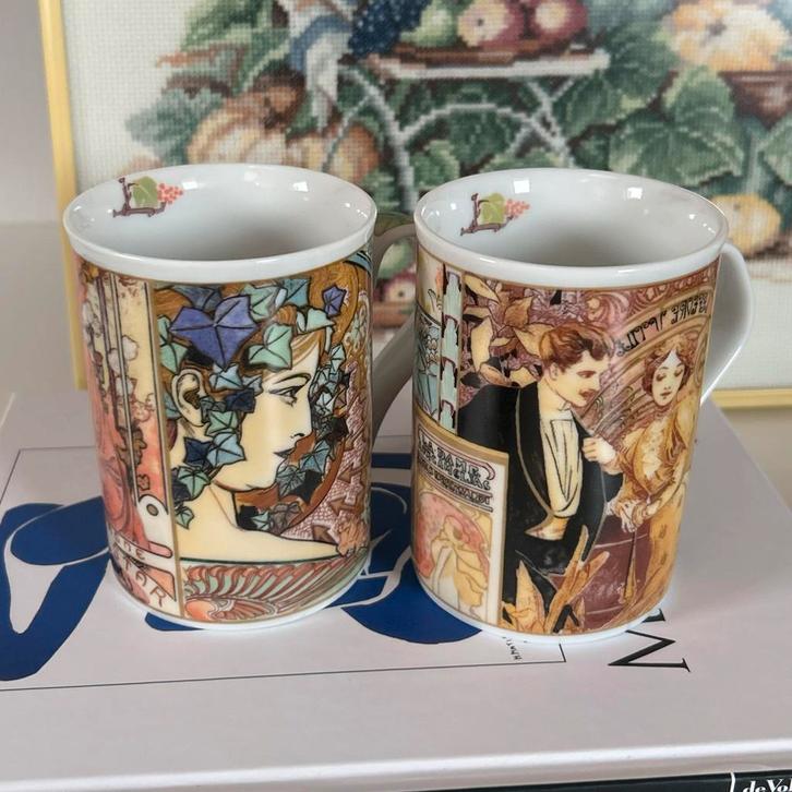 Inhesion Porcelain Kofie Mokken -2 stuks- Kunst Motiff, Huis en Inrichting, Keuken | Servies, Zo goed als nieuw, Kop(pen) en/of Schotel(s)