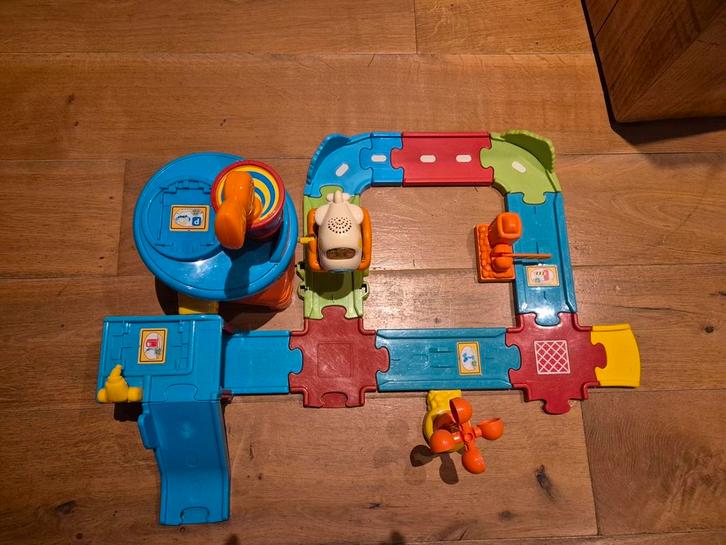 VTech Toet Toet Auto's Vliegveld + Vliegtuig, Kinderen en Baby's, Speelgoed | Vtech, Gebruikt, 2 tot 4 jaar, Ophalen of Verzenden