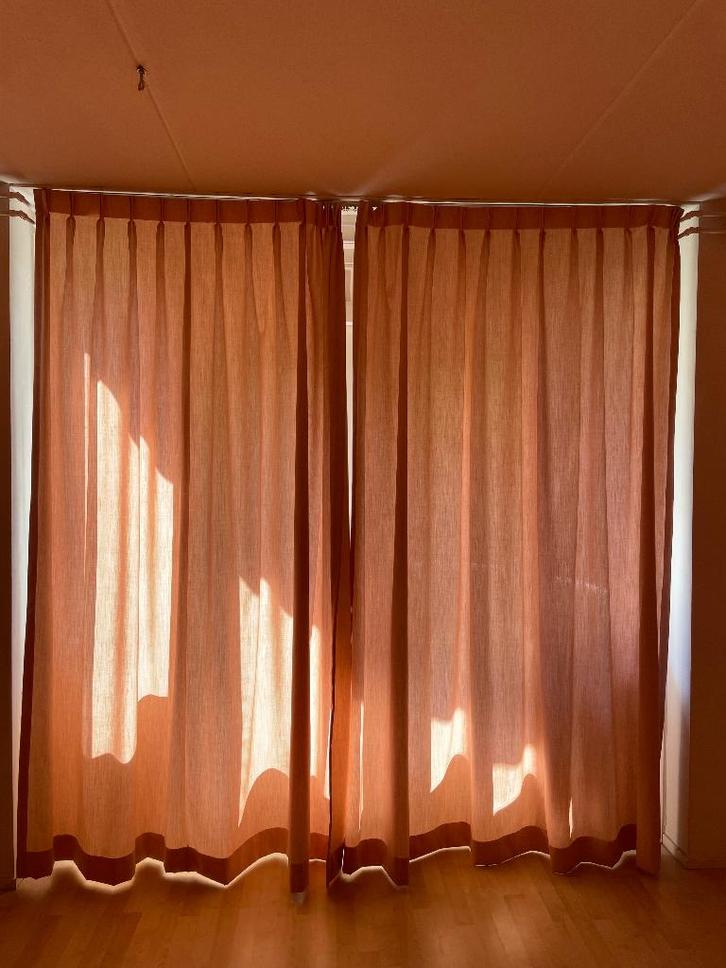 Lichtroze plooigordijnen, Huis en Inrichting, Stoffering | Gordijnen en Lamellen, Gebruikt, 200 cm of meer, 100 tot 150 cm, Overige kleuren