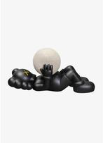 Kaws holiday shanghai vinyl figure black, Antiek en Kunst, Ophalen of Verzenden