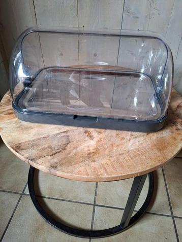 Buffetvitrine z.g.a.n beschikbaar voor biedingen