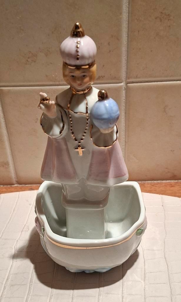 Wijwaterbakje Kindje van Praag, Antiek en Kunst, Antiek | Religie, Ophalen of Verzenden