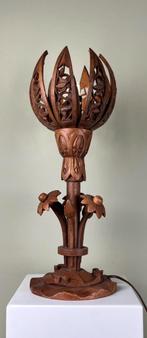 Lotus lamp handgemaakt van hout, Ophalen