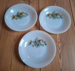 3x Vintage "Acropol" diepe borden met bloemmotief., Antiek en Kunst, Ophalen