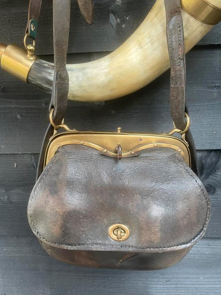 Antiek  zeldzame engelse tuigleren jachttas, Antiek en Kunst, Antiek | Woonaccessoires, Ophalen of Verzenden