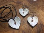 Set oorbellen en kettinghanger schelp en parel, Sieraden, Tassen en Uiterlijk, Oorbellen, Overige materialen, Hangers, Beige, Ophalen of Verzenden