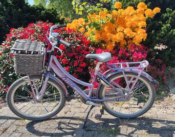 24 inch meisjes fiets beschikbaar voor biedingen