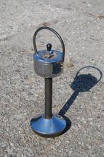 Vintage staande asbak, Verzamelen, Rookartikelen, Aanstekers en Luciferdoosjes, Gebruikt, Ophalen of Verzenden, Nvt, Asbak