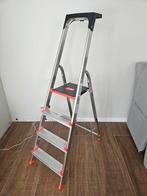 Altrex trap 4 treden, Ophalen, Zo goed als nieuw, Minder dan 2 meter