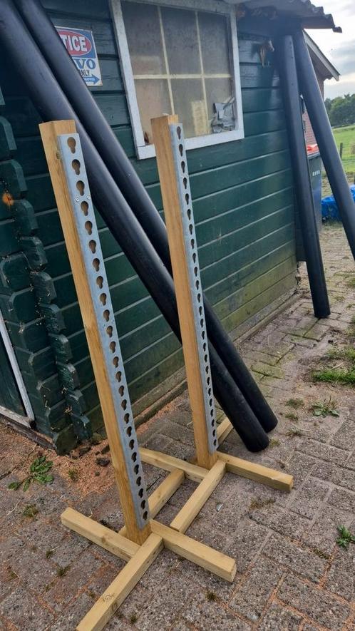 2 houten Staanders + 4 balken, Dieren en Toebehoren, Paarden en Pony's | Overige Paardenspullen, Zo goed als nieuw, Springen, Ophalen