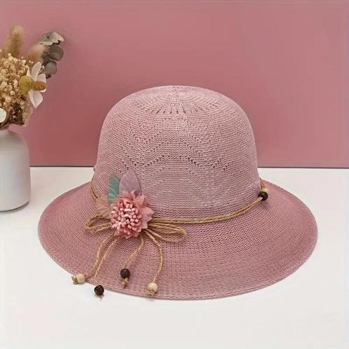 dames stijlvolle stro-hoed in maisrood, Kleding | Dames, Hoeden en Petten, Nieuw, Hoed, 56 of 57 cm (M, 7 of 7⅛ inch), Ophalen of Verzenden