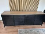 Te koop zwarte stalen dressoir/ tv kastje, Huis en Inrichting, Kasten | Televisiemeubels, Ophalen of Verzenden, Zo goed als nieuw