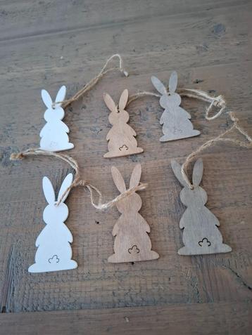 Pasen - Paasdecoratie - houten paashaasjes - 6 stuks beschikbaar voor biedingen