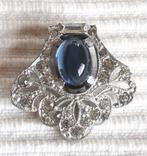 Art Deco Dressclip/Hanger Saffierbl. Glas en Heldere Rijnst., Verzenden, Overige materialen, Broche