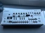 Roland TB-03 Bass Line Synthesizer, Muziek en Instrumenten, Synthesizers, Roland, Zo goed als nieuw, Met midi-aansluiting, Overige aantallen