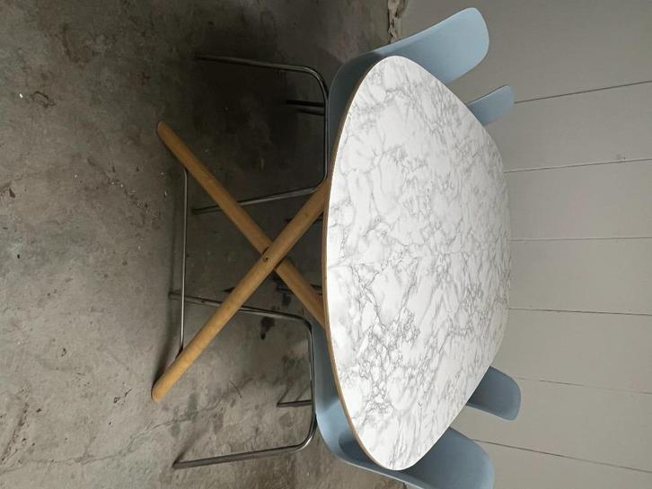 Dalsult Ikea Tafel te koop, Huis en Inrichting, Tafelonderdelen, Zo goed als nieuw, Tafelblad, 150 tot 200 cm, 50 tot 100 cm, Ovaal