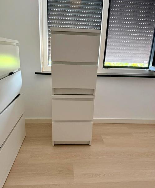 Twee nachtkastjes/ladekastjes | IKEA MALM, Huis en Inrichting, Slaapkamer | Nachtkastjes, Zo goed als nieuw, 55 tot 70 cm, Minder dan 45 cm