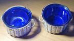 Zilver en Bristol blue glas zoutvaatjes in mandvorm, Verzenden, Zilver