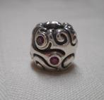 Zilveren Pandora bedel met rode steentjes nr.312, Verzenden, Pandora, Zo goed als nieuw, 1 bedel