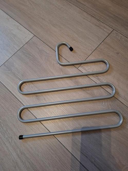Broekhanger met 4 Stangen - Ruimtebesparend, Kleding | Dames, Kledinghangers, Zo goed als nieuw, Metaal, Kinderen en Volwassenen