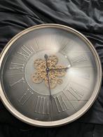 Mooie wandklok met Romeinse cijfers, Huis en Inrichting, Ophalen, Zo goed als nieuw, Analoog, Wandklok