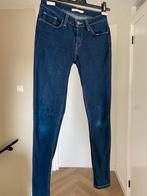 Levi’s, Kleding | Dames, Spijkerbroeken en Jeans, Gedragen, Blauw, W28 - W29 (confectie 36), Ophalen of Verzenden