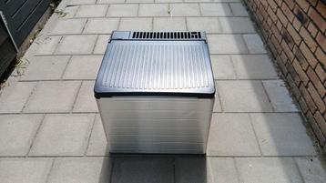 Koelbox 42 liter. Compressor, gas, 230 volt en 12 volt auto
 beschikbaar voor biedingen
