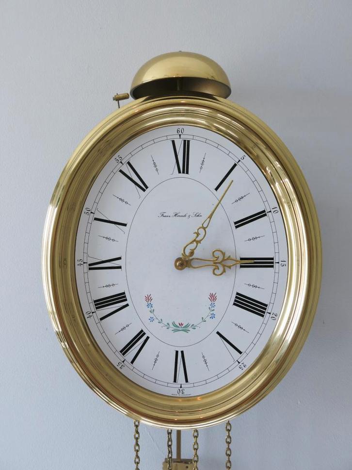 Fraaie design hangklok "Hermle", Huis en Inrichting, Woonaccessoires | Klokken, Zo goed als nieuw, Wandklok, Analoog, Ophalen